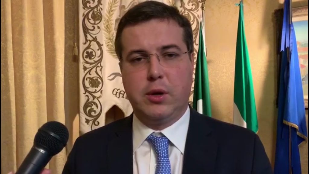 Cassani tira dritto: "Voti dai Sinti? Mai!"