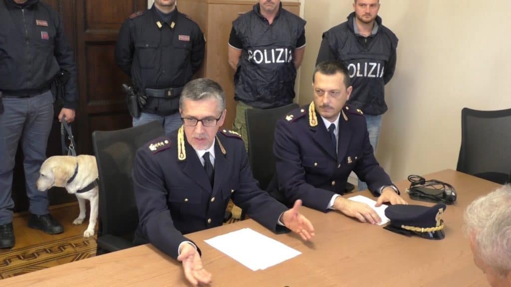 Cocaina all'ananas e complici a Malpensa