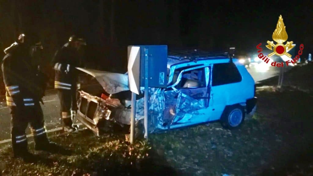 Auto-camion, scontro in Valganna