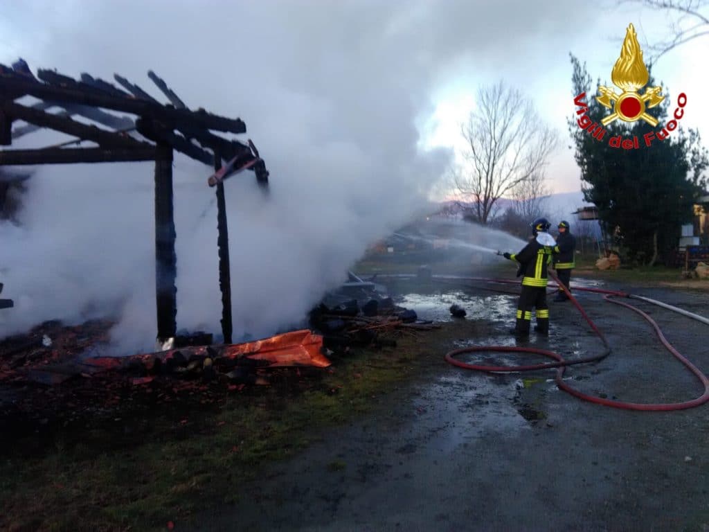 Incendio a Travedona