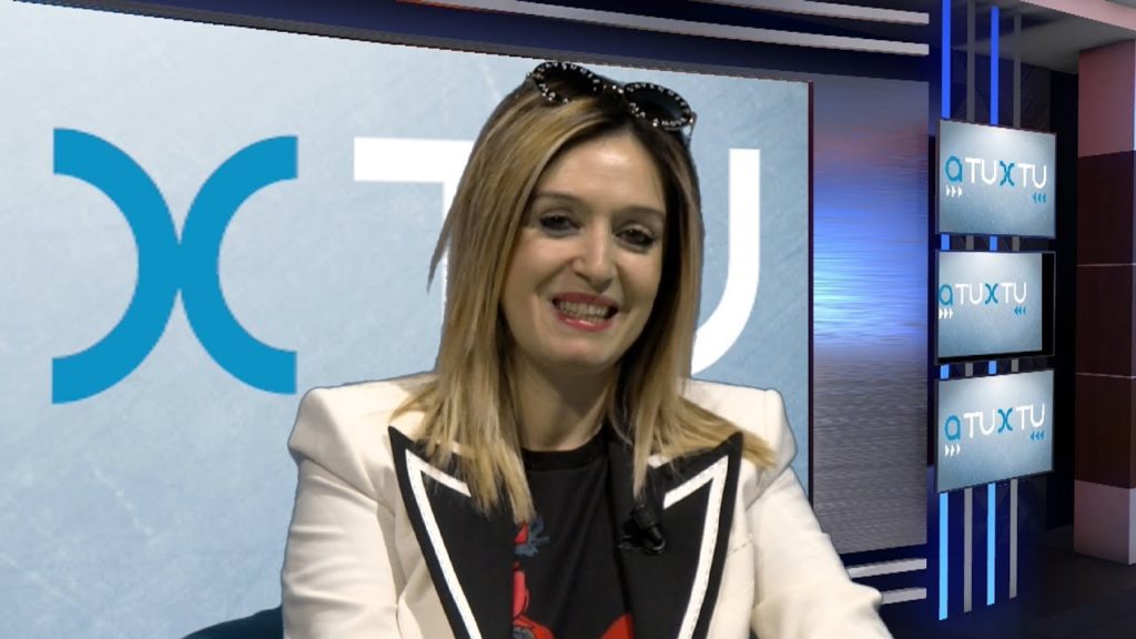 Lea Gasparoli, l'eleganza al tempo dei social