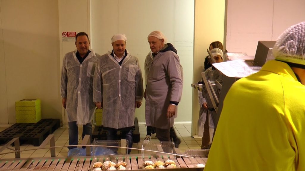 Dolci e pipe: l'impresa che coccola, rilassa. E produce