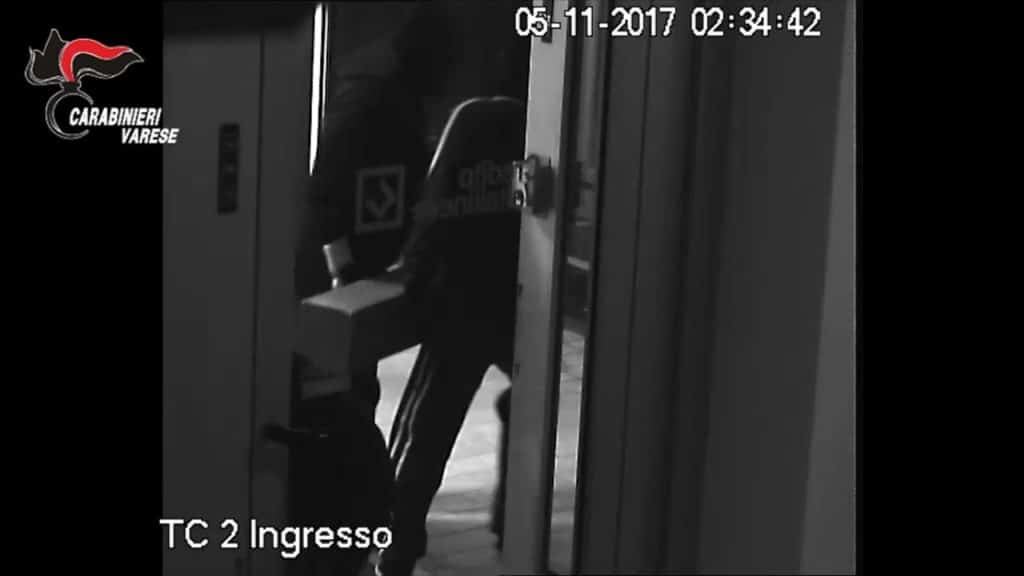 Presa la banda dei Bancomat, 3 in manette