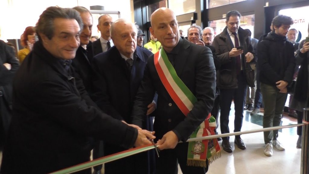 Farmacia di Solbiate, il taglio del nastro