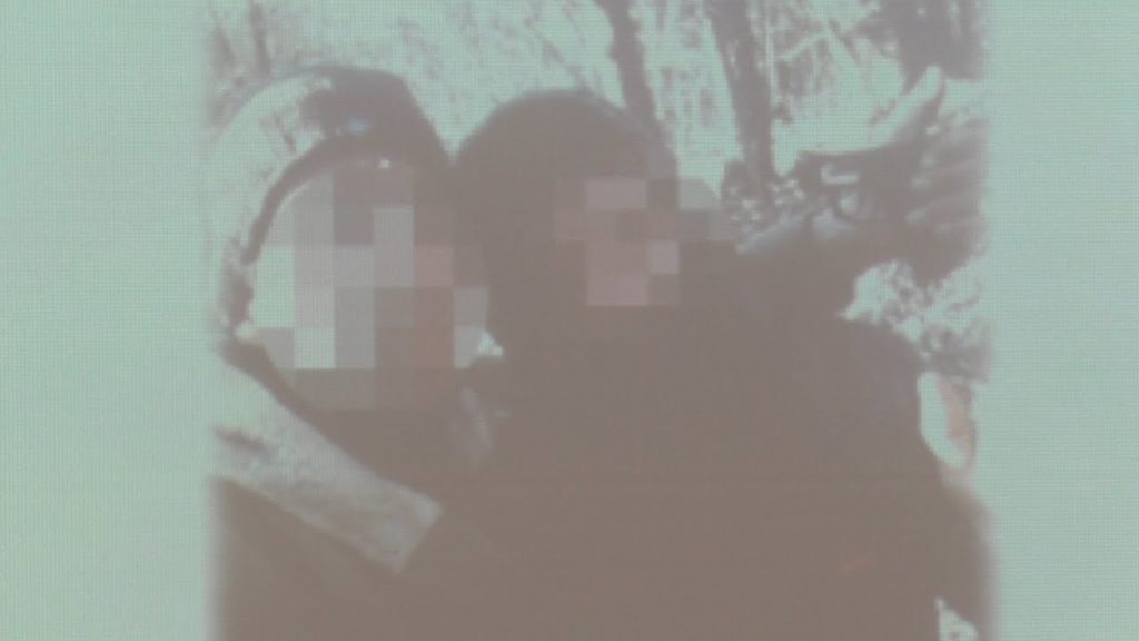 I selfie armati degli spacciatori