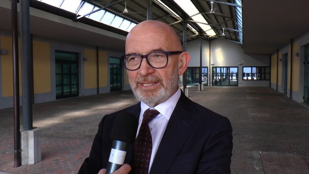 Un bustocco in Civita, gotha della cultura nostrana