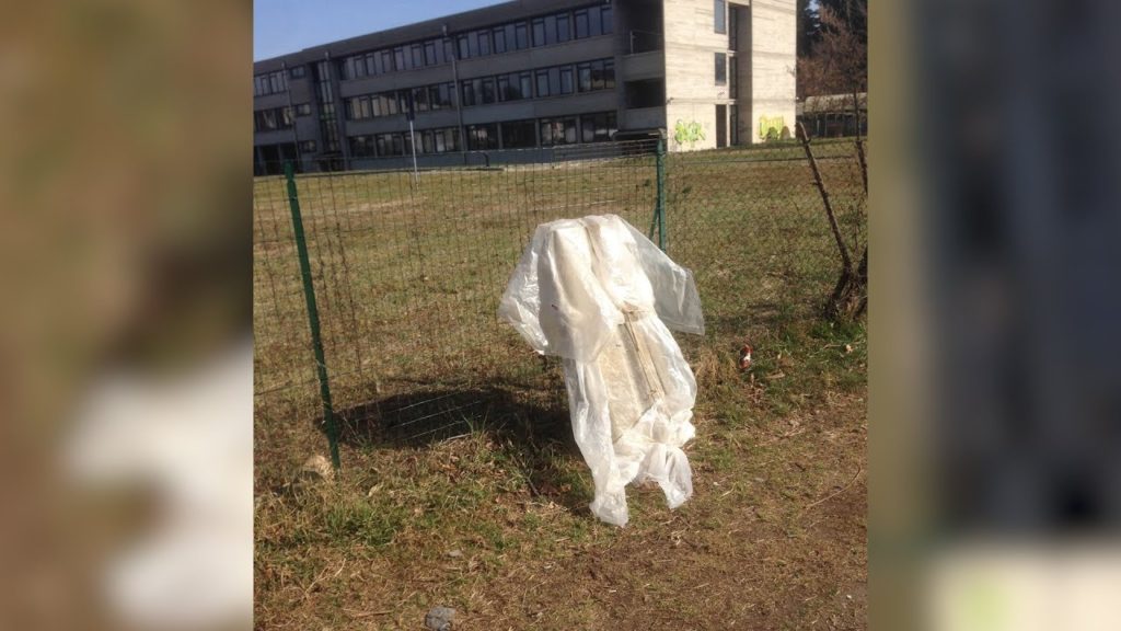 Amianto davanti alle scuole, indagini e difficoltà