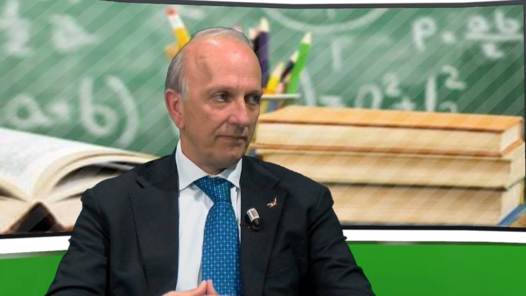 Bussetti: "Voglio aumentare gli stipendi degli insegnanti"