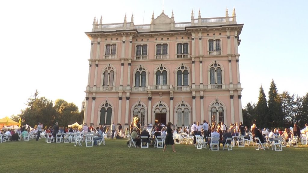 700 Sorrisi di Stelle illuminano le Ville Ponti