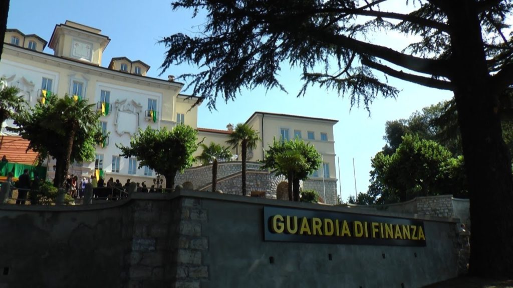 Fiamme Gialle al Comando... di Aniceto