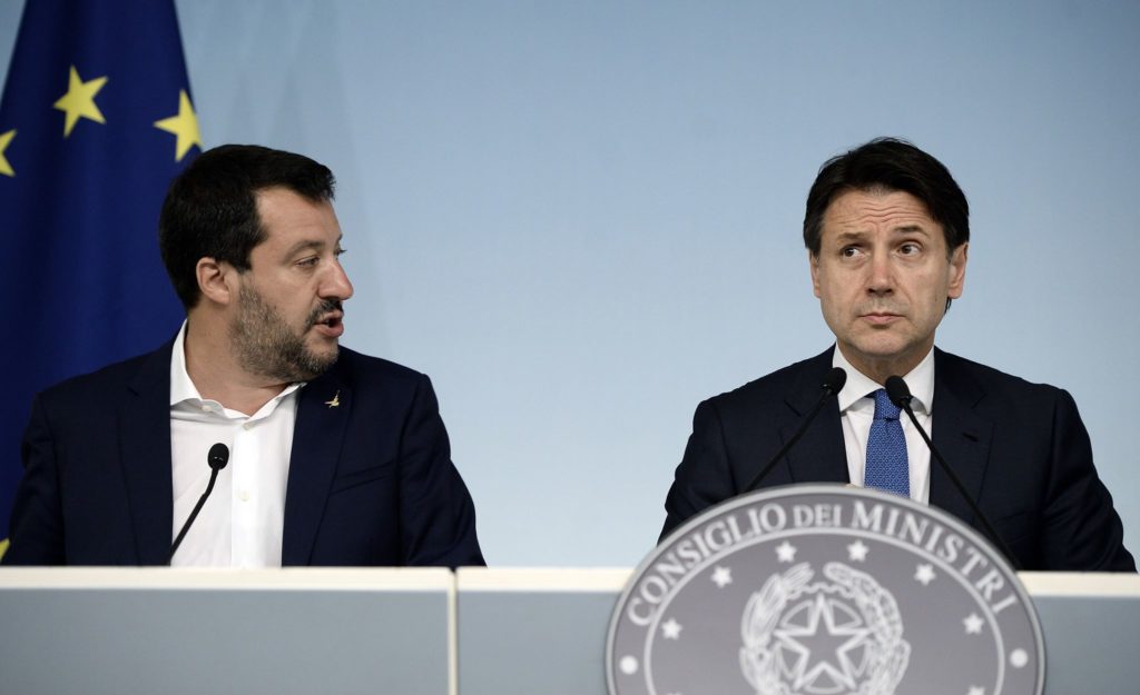 Governo, mozione di sfiducia a Conte