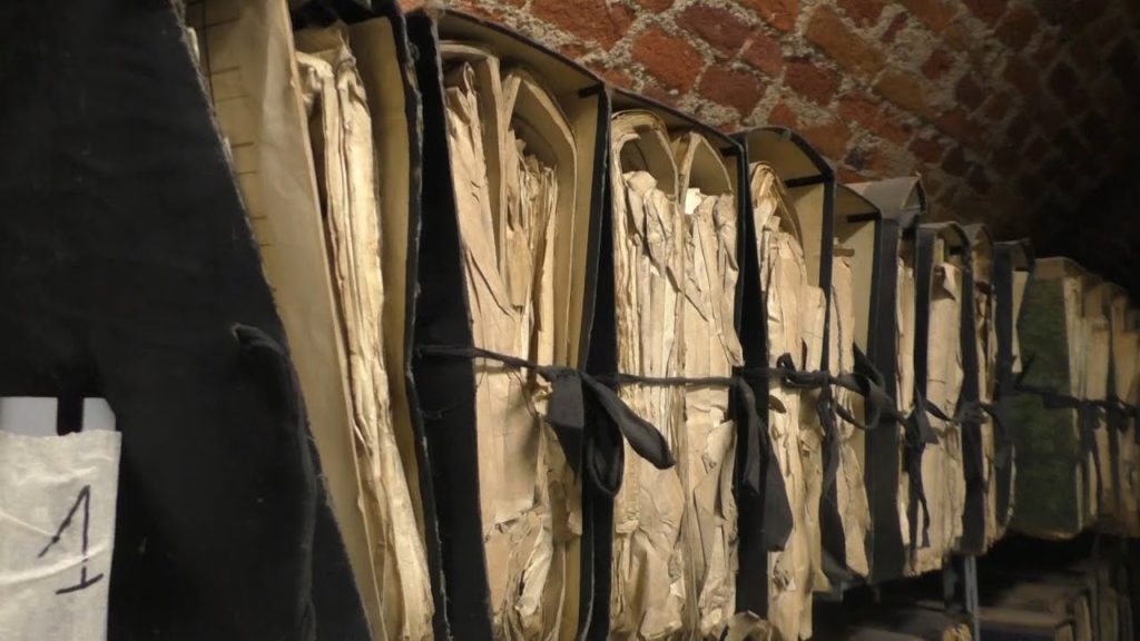 Archivio Storico, non chiamatele scartoffie #245