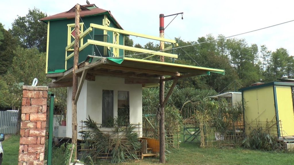 Case sull'albero per un "turismo arrampicato"