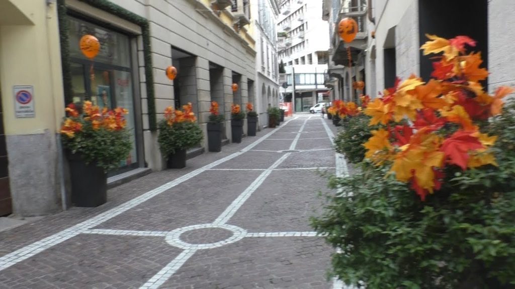 Shopping in pausa pranzo, partenza con il botto