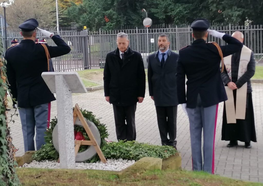 Omaggio ai caduti della Polizia