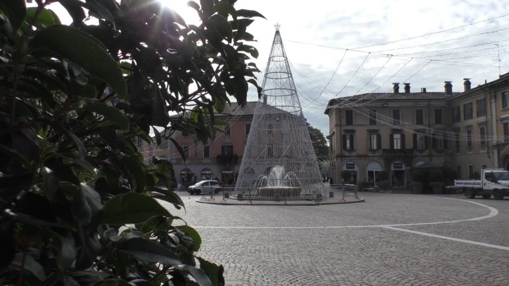 A Gallarate si accende il Natale