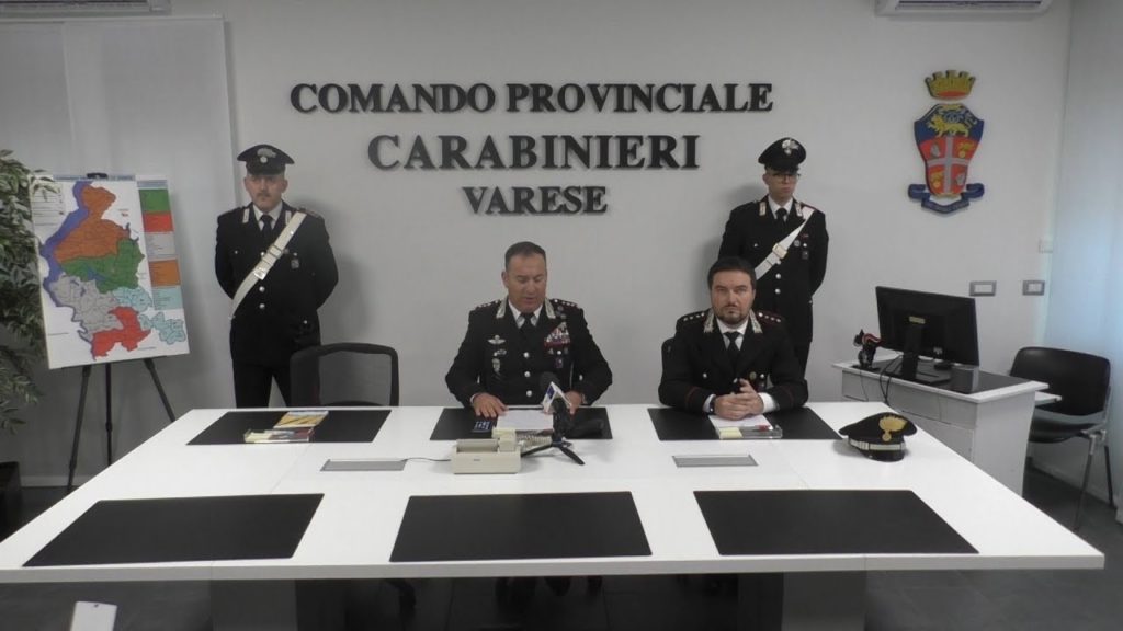 Adescava minorenni, arrestato pedofilo