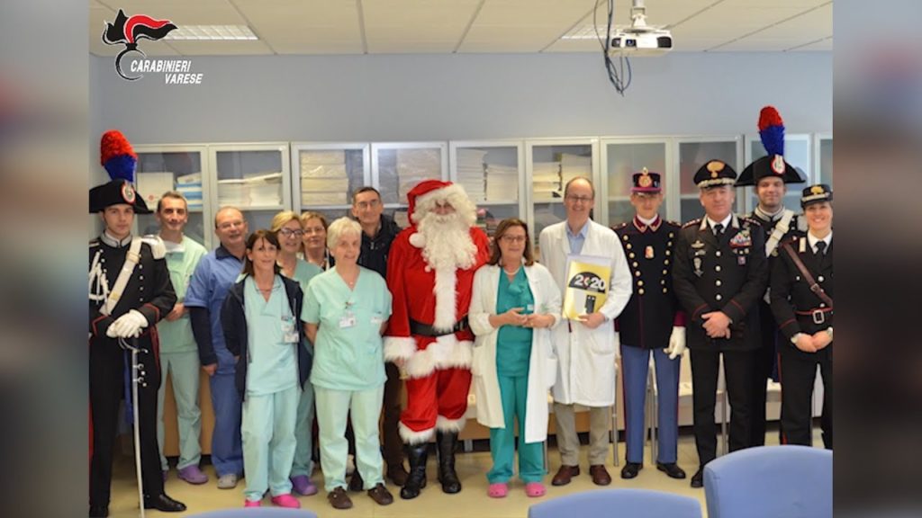 Carabinieri in ospedale, per gli auguri