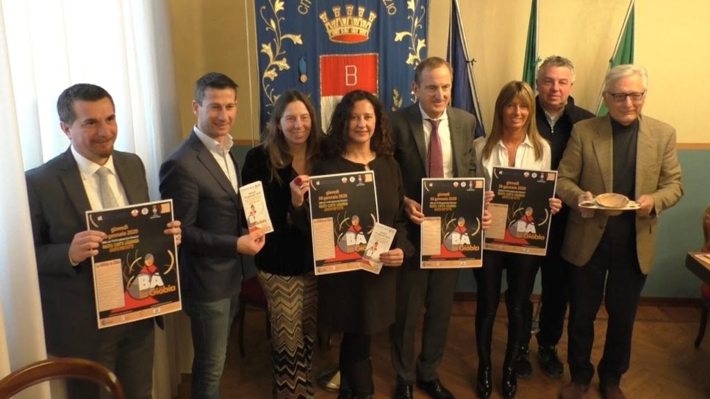 Busto, brucia la Giobia