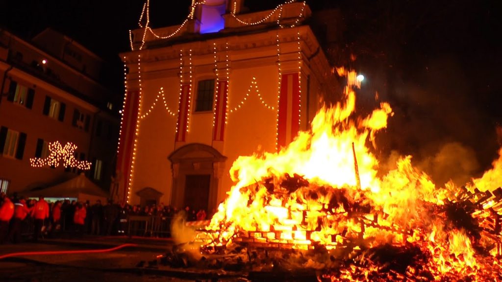 Sant'Antonio riscalda i varesini
