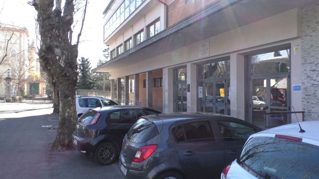 Newton al freddo, 77 ragazzi sospesi