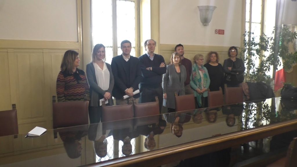 Coronavirus, giro di vite a difesa degli anziani