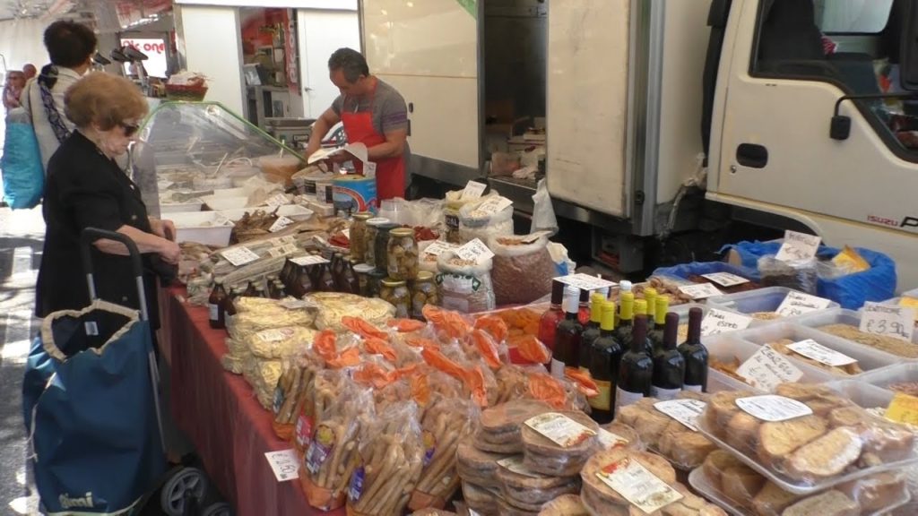 Coronavirus, si ferma anche Saronno