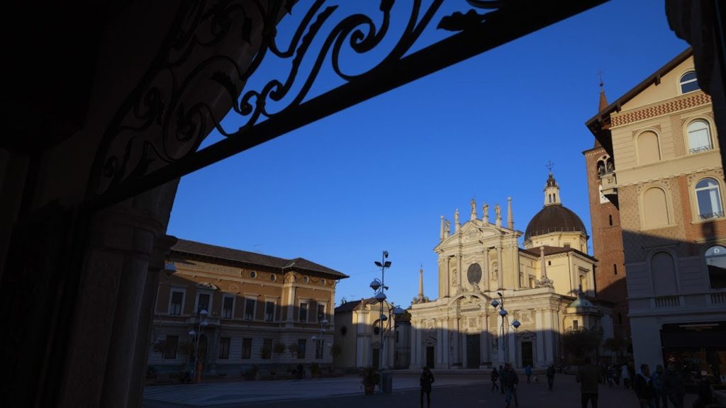 Busto vista con gli occhi... degli innamorati