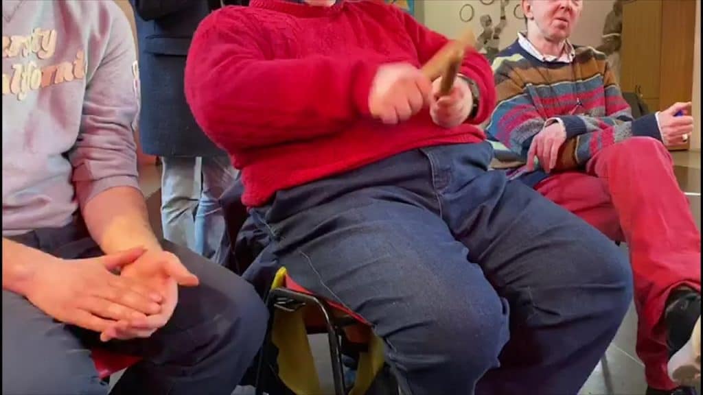 La melodia dell’inclusione contro la solitudine