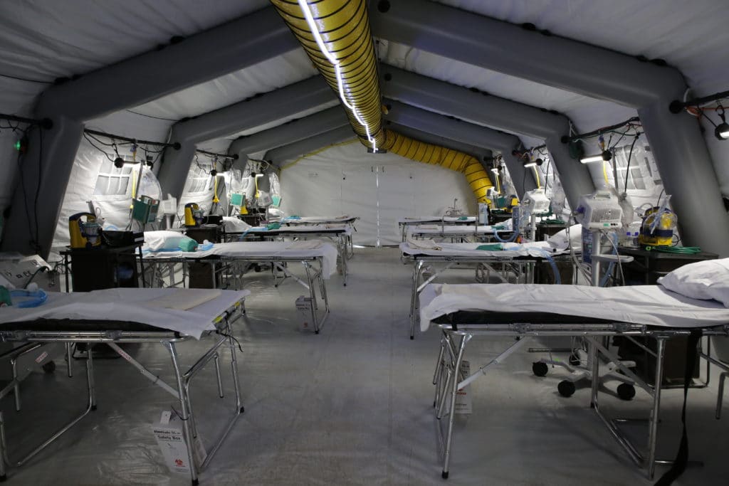 Cremona, visita all'ospedale da campo