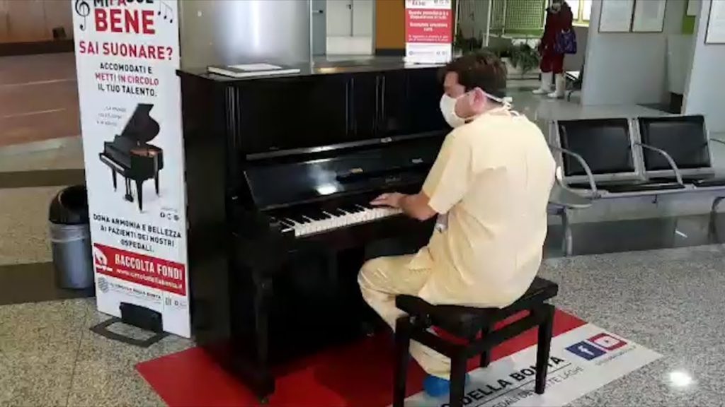 Contro il virus un medico ad alta intensità... musicale