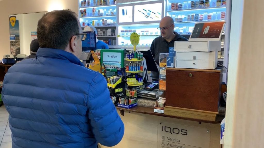 Tabaccai aperti: "Lo Stato non rinuncia ai nostri quattrini"