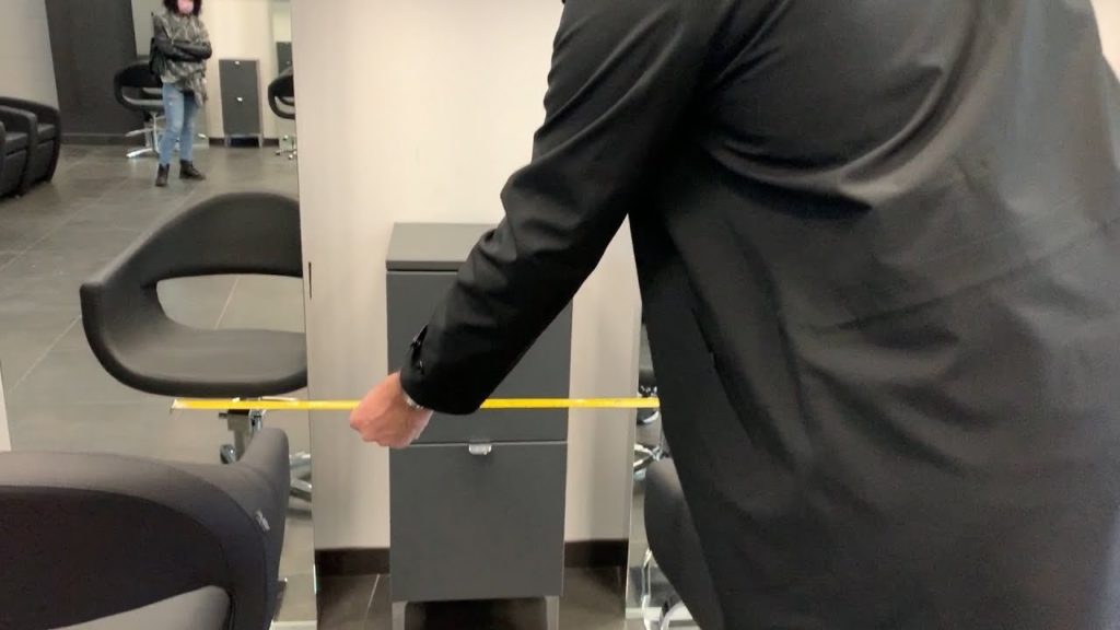 Commercianti, a un metro dalla riapertura