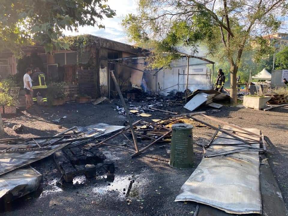 Fiamme a Gaggiolo, pompieri sul posto