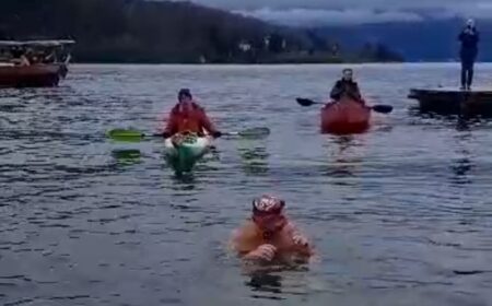 Laveno: Gelida nuotata per promuovere la Spesa Sballata