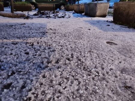 Varese: Pioggia di ghiaccio e strade imbiancate