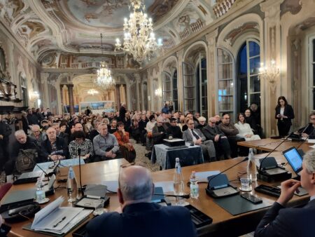 Varese: PGT, parte il confronto. Comune gremito