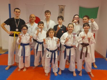 Karate: Coppa Italia: 18 medaglie al Deashin Do Varese