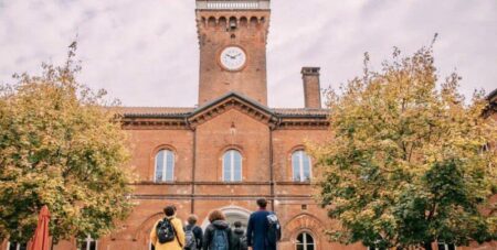 Busto: La Scuola Holden in tour fa tappa in città
