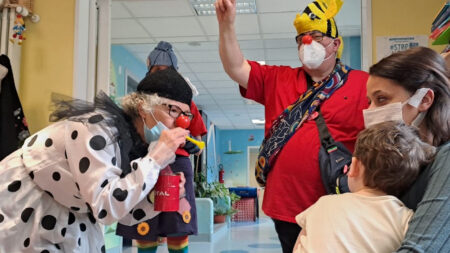 Varese: Carnevale in Pediatria, coi maghi e le frittelle