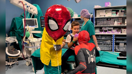 Varese: L'eroico Tommaso operato grazie a Spiderman