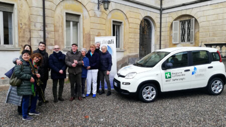 Varese: Donati auto e mobili "Sulle Ali" dell'Ospedale