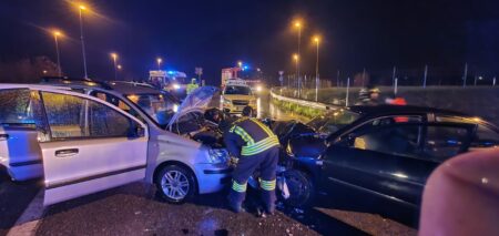 Lozza: Schianto serale, due auto coinvolte