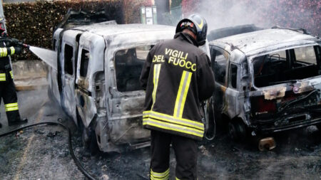 Golasecca: Si dà fuoco in auto. Gravissimo 50enne