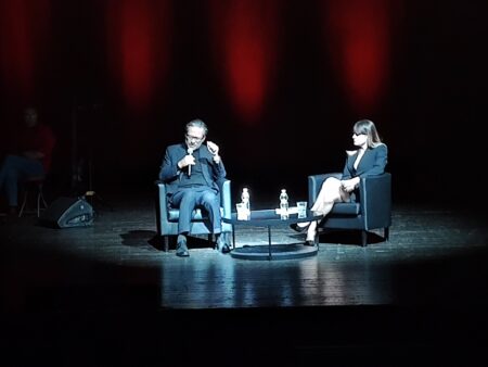 Varese: 1200 spettatori per la luce di Recalcati