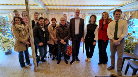 Morazzone: Mazzucchelli in campo. Al suo fianco c'è Bianchi