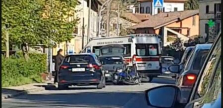 : Schianto auto-moto, ferito un 34enne