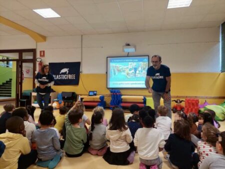Busto: Tommaseo, lezione d’ecologia di Plastic Free