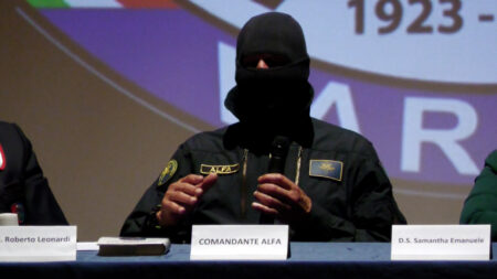 Varese: Comandante Alfa tra politica debole e valori forti