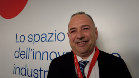 Varese: Isis Newton, Colombo rilancia l’orgoglio operaio